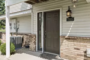 7515 Vinewood Ct N, Maple Grove, MN 55311 - Photo 3