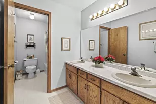 2540 Sumac Cir, White Bear Lake, MN 55110 - Photo 11