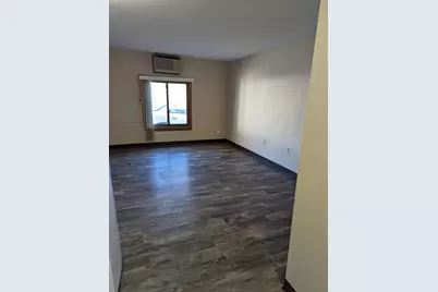 200 S 4th Street #21, Marshall, MN 56258 - Photo 7