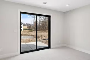 3916 Mcmenemy St, Vadnais Heights, MN 55127 - Photo 29