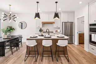 3916 Mcmenemy St, Vadnais Heights, MN 55127 - Photo 5