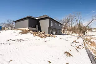 3916 Mcmenemy St, Vadnais Heights, MN 55127 - Photo 41