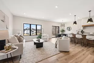 3916 Mcmenemy St, Vadnais Heights, MN 55127 - Photo 13