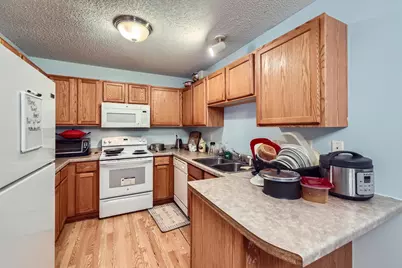 915 Harmony Path, Norwood Young America, MN 55397 - Photo 9