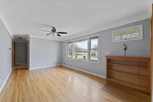 2800 Longview Dr, North Saint Paul, MN 55109 - Photo 3