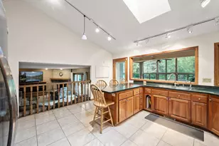 240 Cottonwood Dr, Vadnais Heights, MN 55127 - Photo 17