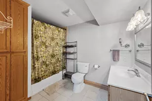 240 Cottonwood Dr, Vadnais Heights, MN 55127 - Photo 33