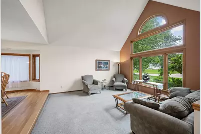 240 Cottonwood Drive, Vadnais Heights, MN 55127 - Photo 11