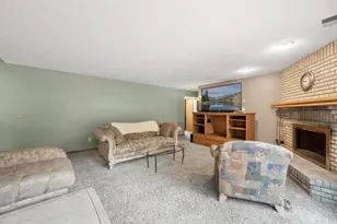 240 Cottonwood Dr, Vadnais Heights, MN 55127 - Photo 27