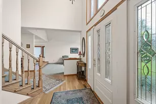 240 Cottonwood Dr, Vadnais Heights, MN 55127 - Photo 9