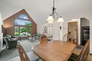 240 Cottonwood Dr, Vadnais Heights, MN 55127 - Photo 15