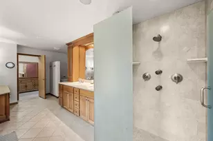 240 Cottonwood Dr, Vadnais Heights, MN 55127 - Photo 47