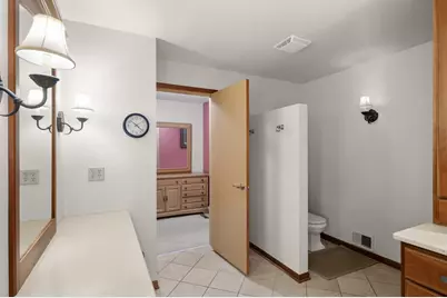 240 Cottonwood Drive, Vadnais Heights, MN 55127 - Photo 45