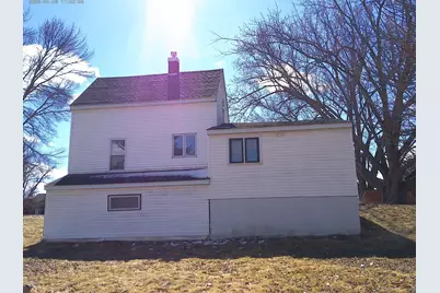 905 Golf Avenue SW, Pine City, MN 55063 - Photo 5