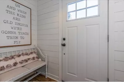 154 E Buffalo Street, Duluth, MN 55811 - Photo 5