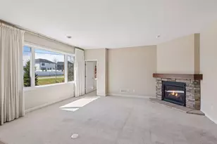 1055 Roselyn Dr, Victoria, MN 55386 - Photo 13