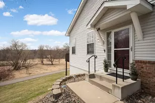 7988 Autumn Ridge Way, Chanhassen, MN 55317 - Photo 3