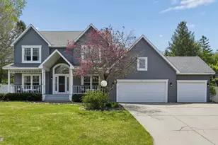 900 Lecuyer Dr, Stillwater, MN 55082 - Photo 1