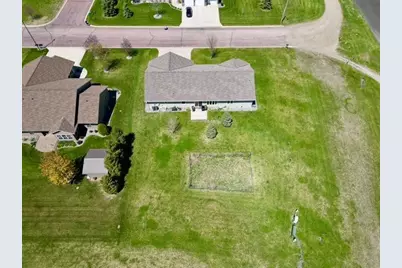 906 Sunrise Boulevard, Redwood Falls, MN 56283 - Photo 7