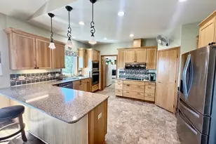906 Sunrise Blvd, Redwood Falls, MN 56283 - Photo 23