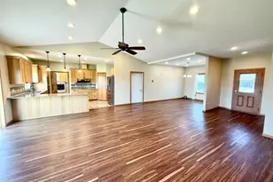 906 Sunrise Blvd, Redwood Falls, MN 56283 - Photo 21