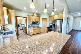 906 Sunrise Blvd, Redwood Falls, MN 56283 - Photo 25