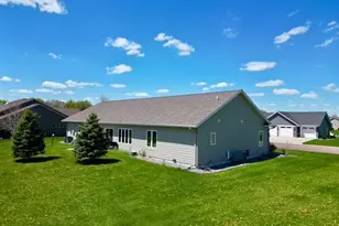 906 Sunrise Blvd, Redwood Falls, MN 56283 - Photo 5