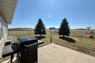 906 Sunrise Blvd, Redwood Falls, MN 56283 - Photo 17