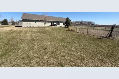 906 Sunrise Boulevard, Redwood Falls, MN 56283 - Photo 13