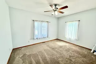 906 Sunrise Blvd, Redwood Falls, MN 56283 - Photo 35