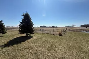 906 Sunrise Blvd, Redwood Falls, MN 56283 - Photo 9