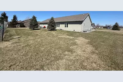 906 Sunrise Boulevard, Redwood Falls, MN 56283 - Photo 19