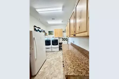 906 Sunrise Boulevard, Redwood Falls, MN 56283 - Photo 27