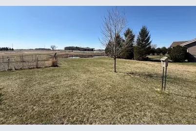 906 Sunrise Boulevard, Redwood Falls, MN 56283 - Photo 15