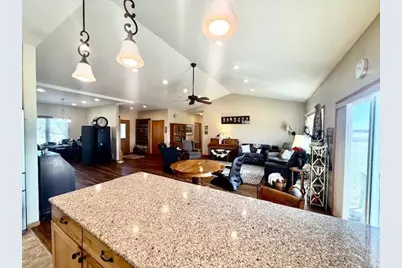 906 Sunrise Boulevard, Redwood Falls, MN 56283 - Photo 29