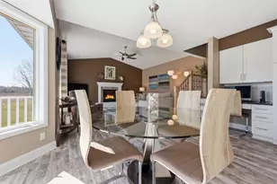 592 Vicki Ln, Shoreview, MN 55126 - Photo 11