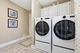 592 Vicki Ln, Shoreview, MN 55126 - Photo 39