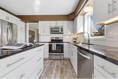 592 Vicki Lane, Shoreview, MN 55126 - Photo 15