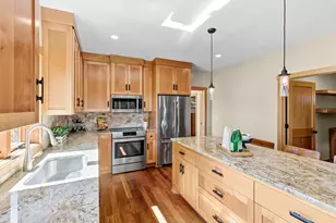 5041 Dominick Dr, Minnetonka, MN 55343 - Photo 13