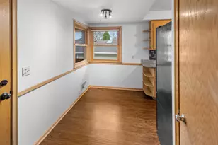 3029 Silver Lake Rd NE, Saint Anthony, MN 55418 - Photo 5