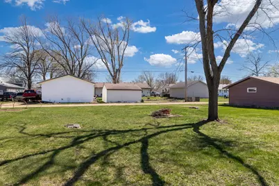 115 S Walnut Street, Belle Plaine, MN 56011 - Photo 27