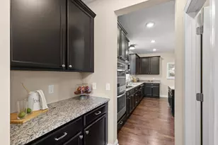 9704 Emerson Ct, Eden Prairie, MN 55347 - Photo 7