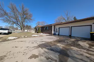 411 6th Ave SW, Perham, MN 56573 - Photo 3