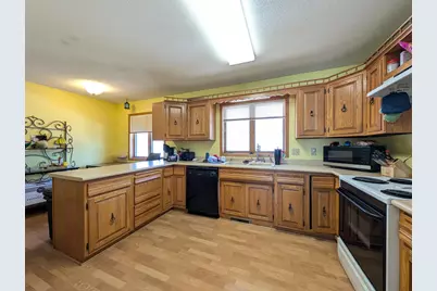 411 6th Avenue SW, Perham, MN 56573 - Photo 13
