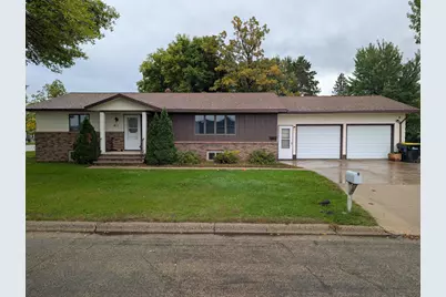 411 6th Avenue SW, Perham, MN 56573 - Photo 1