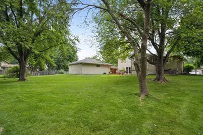 9772 Ives Lane N, Maple Grove, MN 55369 - Photo 25