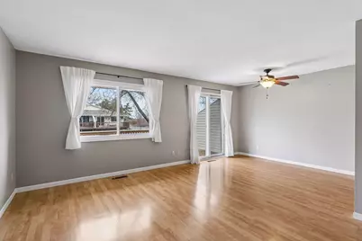 11935 71st Place N, Maple Grove, MN 55369 - Photo 5