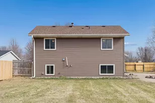 601 Cedar St SW, Isanti, MN 55040 - Photo 45