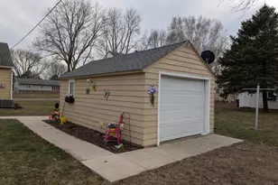 129 Martin St E, Lewisville, MN 56060 - Photo 3