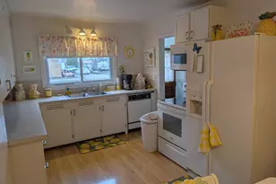 129 Martin St E, Lewisville, MN 56060 - Photo 5